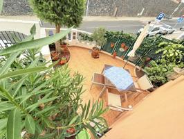 Villa En venta en Adeje photo 0