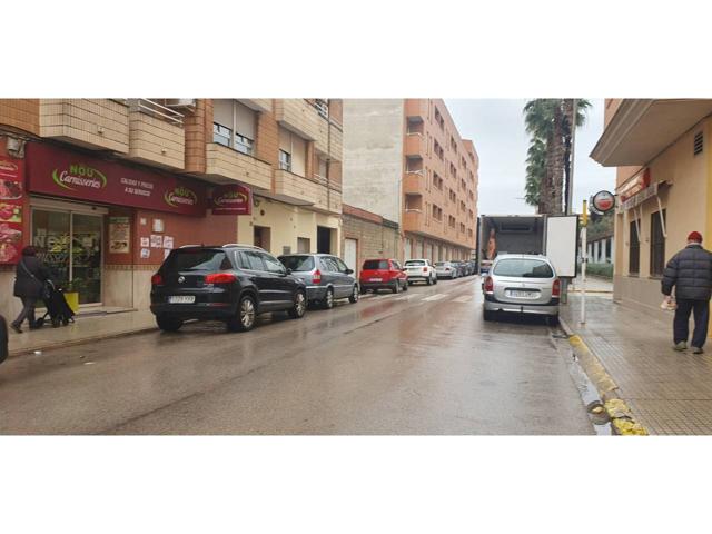 Plaza y trastero en venta photo 0