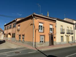 Unifamiliar Separadas En venta en Urbana, Pajares De Adaja photo 0
