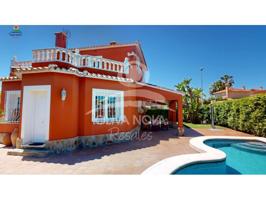 Villa En venta en Oliva photo 0