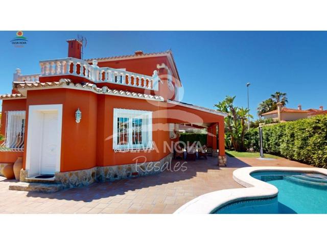 Villa En venta en Oliva photo 0