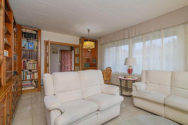 Casa - Chalet en venta en Gavà de 207 m2 photo 0