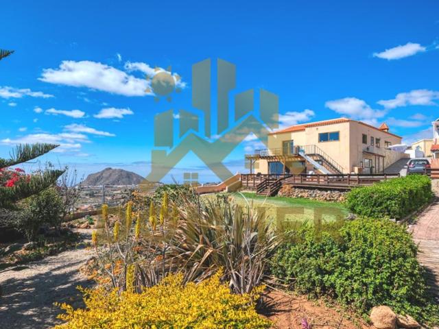Casa En venta en San Miguel De Abona photo 0