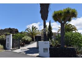 Chalet independiente con amplio jardín en Arguayo - Santiago del Teide photo 0