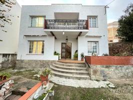 ENCANTADORA CASA REFORMADA CON VISTAS Y JARDÍN EN SANT FELIU DE CODINES photo 0