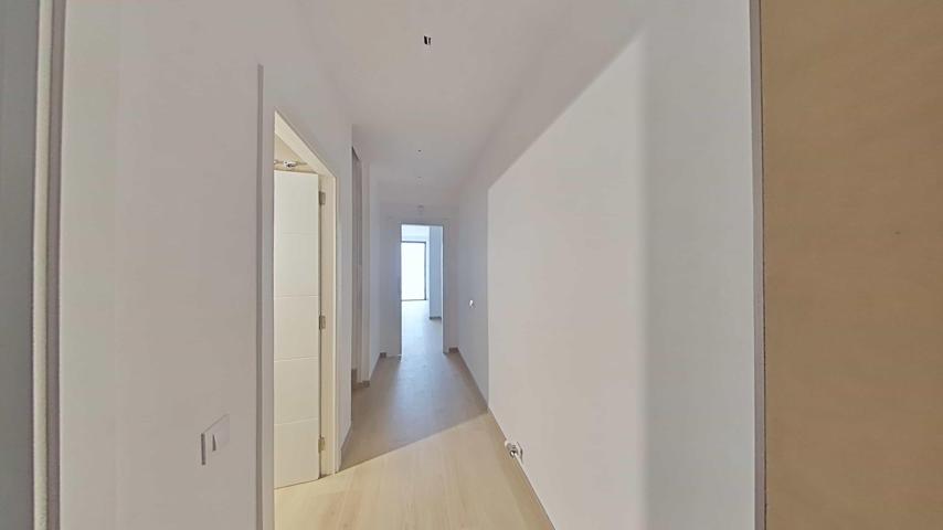Casa En venta en Terrassa photo 0