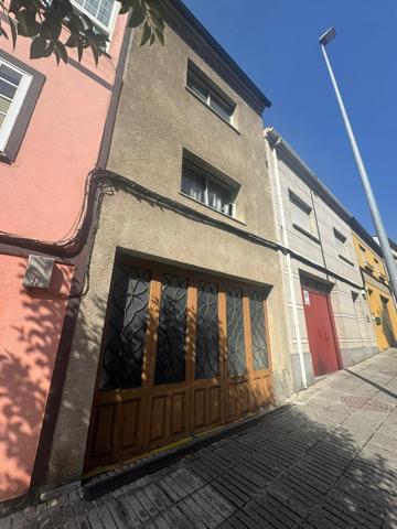 Oportunidad: Casa de 4 plantas con patio privado y huerto para reformar en Monforte de Lemos photo 0