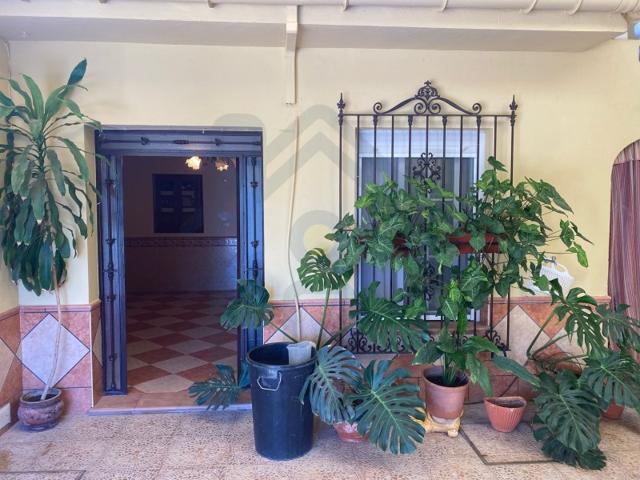 Casa En venta en Utrera photo 0