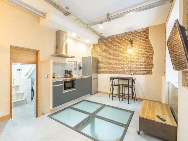 Piso En venta en Universidad - Malasaña, Madrid photo 0