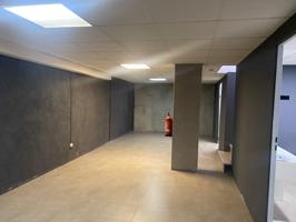 Local En alquiler en Sevilla la Nueva photo 0