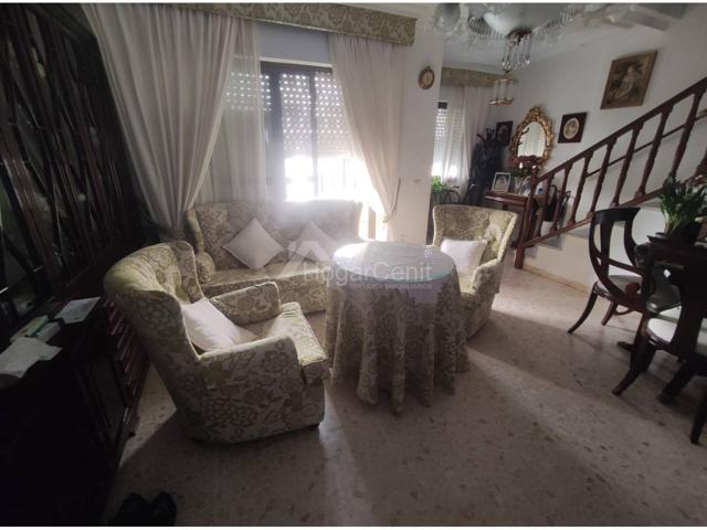 Adosado en venta junto a la Calzada photo 0