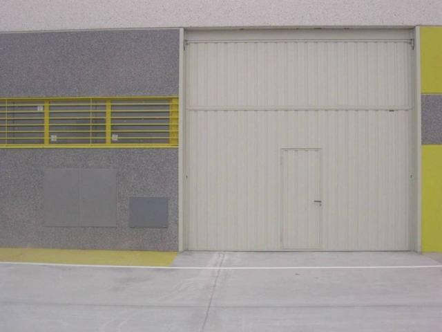 Industrial En alquiler en Zaragoza photo 0