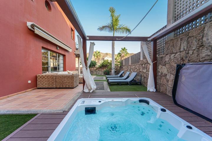 Casa Moderna de Esquina en Hälsodalen, Tauro – Con Hermosas Vistas y Privacidad photo 0