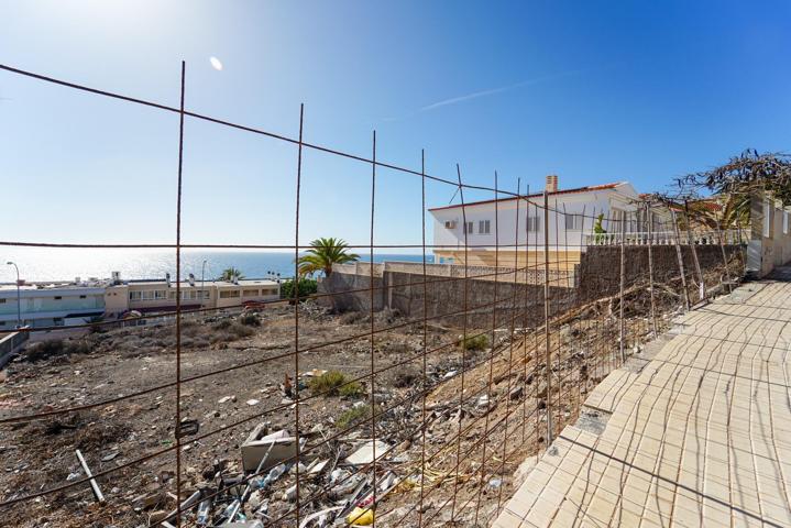 Terreno único en Arguineguín – 695 m² con gran potencial y vistas increíbles al mar photo 0