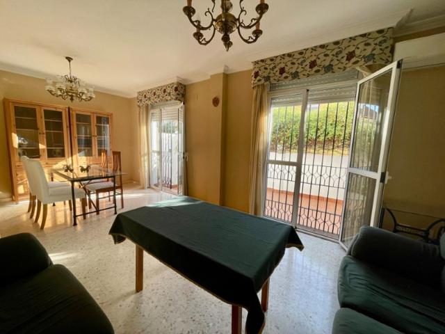 Piso En venta en Dos Hermanas photo 0