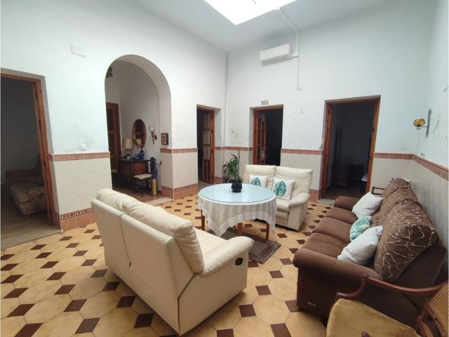 Casa en una planta en pleno centro de Puerto Real photo 0