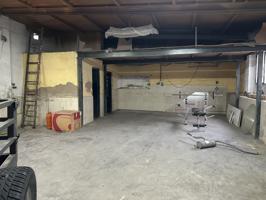 Local En venta en Cáceres photo 0