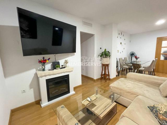 Piso en venta en La Gangosa photo 0