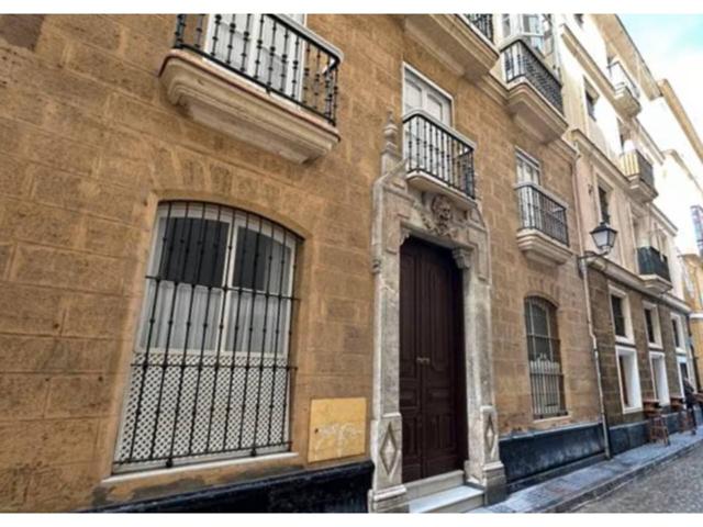 Venta de una casa en Cádiz Capital photo 0