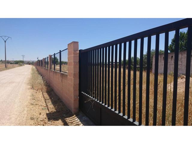 Venta de terreno en Valdetorres de Jarama photo 0