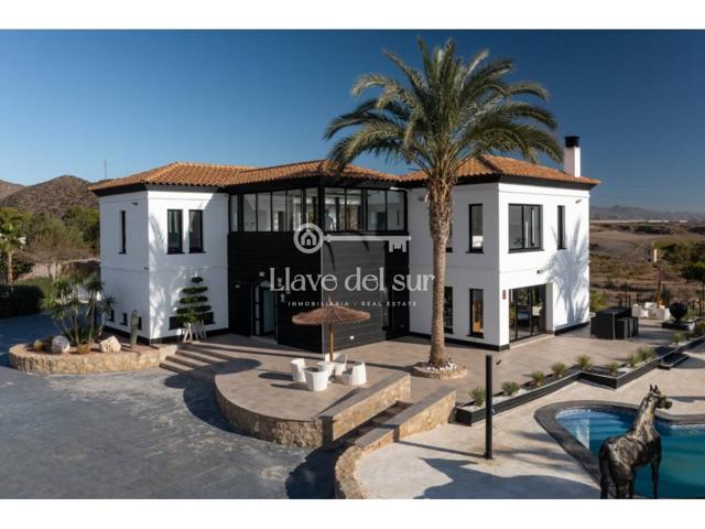 Villa de Lujo photo 0