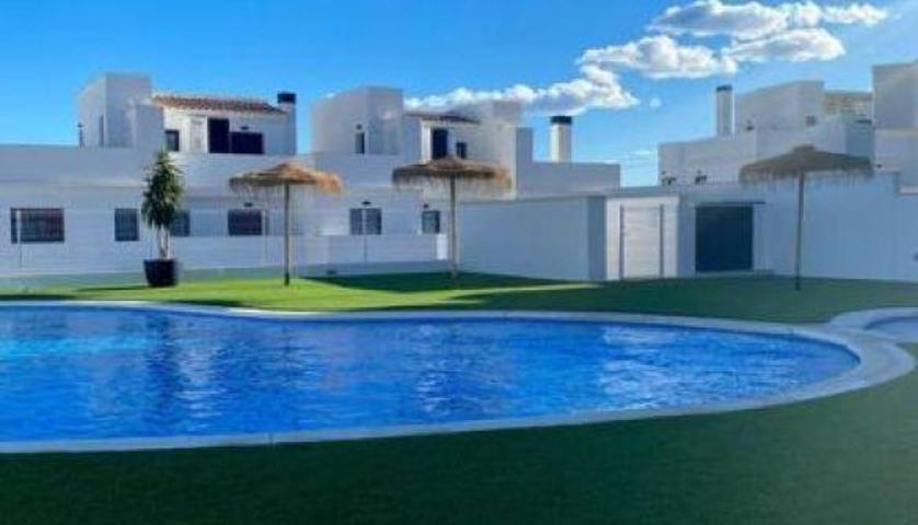 Unifamiliar adosada - Finestrat photo 0