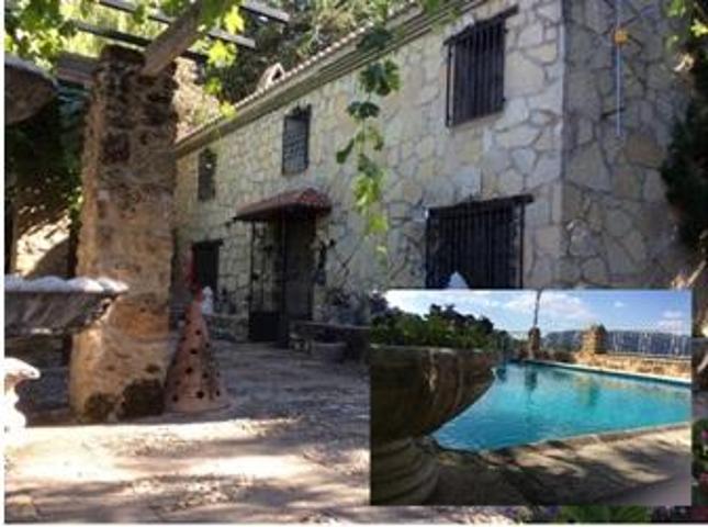 Multifamiliar En venta en Villanueva del Arzobispo photo 0