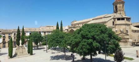Casa En venta en Plaza 1ª De Mayo, 11. 23400, Úbeda (jaén), Úbeda photo 0