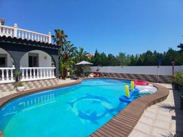 Villa moderna con piscina, jardín y vistas al Mediterráneo photo 0