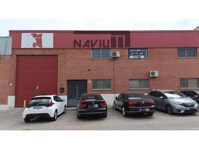 Navium alquila excelente nave en Torres de la Alameda photo 0