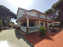 Villa En venta en Isla Cristina photo 0
