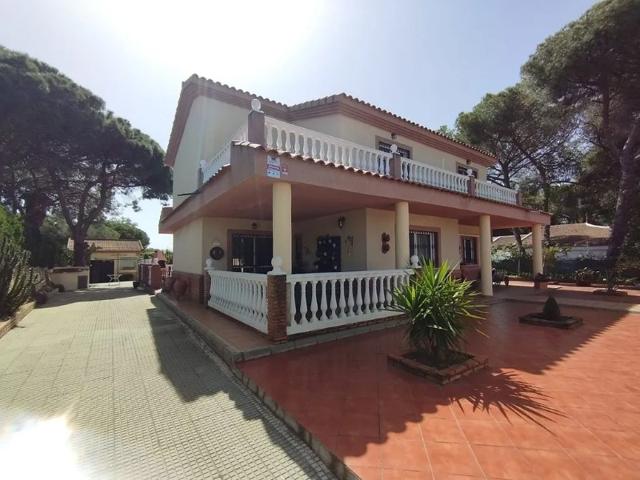 Villa En venta en Isla Cristina photo 0