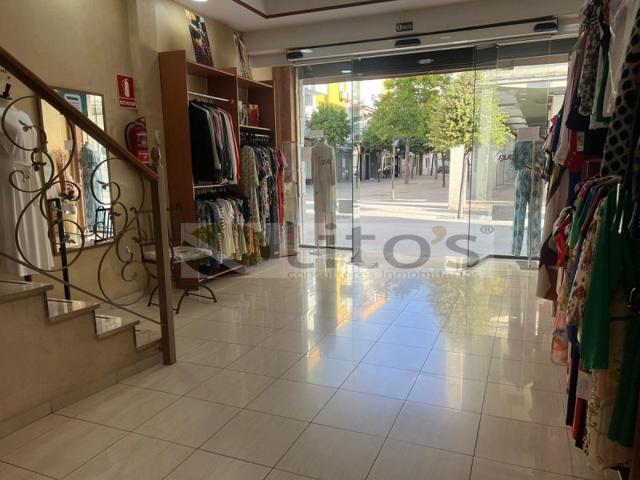 Local En venta en Dos Hermanas photo 0