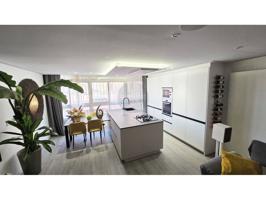 Apartamento con una elegante reforma de diseño photo 0