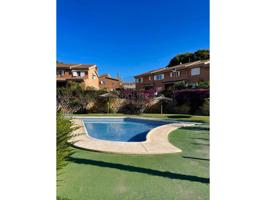 Casa espaciosa de dos plantas photo 0