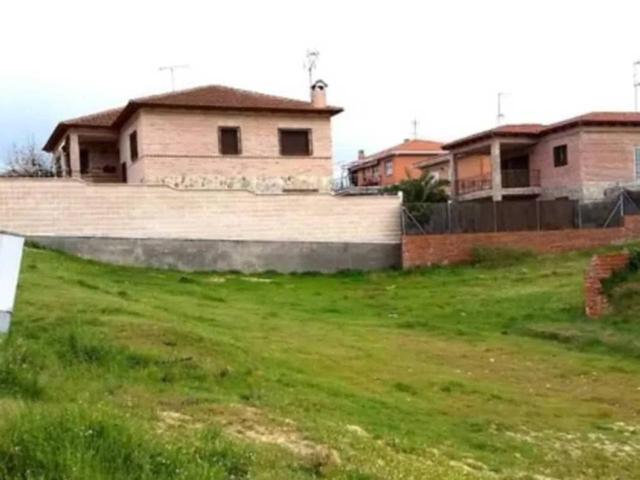 Terreno Urbanizable En venta en Mentrida photo 0