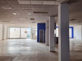 Local En venta en Tavernes De La Valldigna photo 0