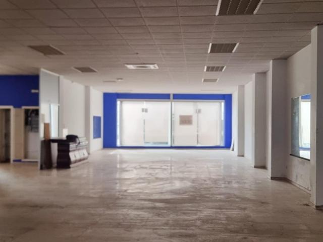 Local En venta en Tavernes De La Valldigna photo 0