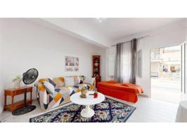 Planta Baja En venta en Piles photo 0