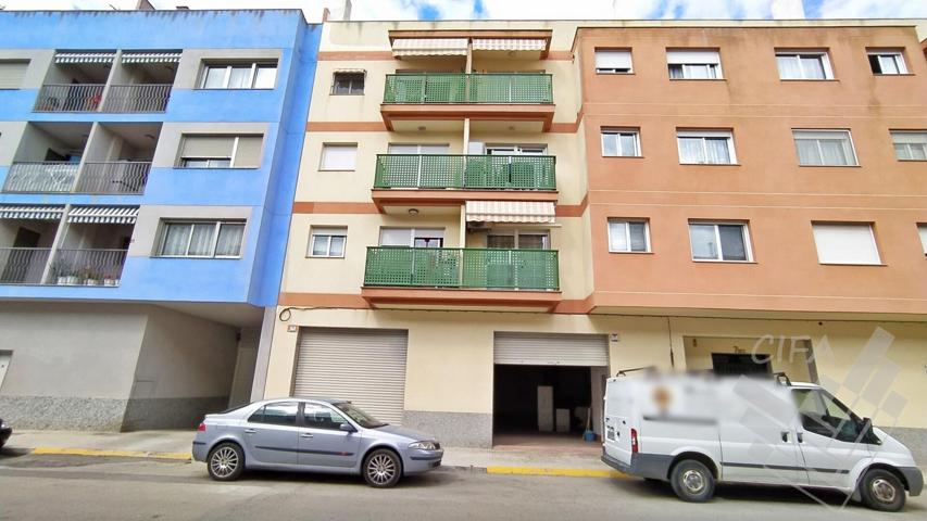 VENTA DE LOCAL EN VINAROS CON MUCHAS POSIBILIDADES DE NEGOCIO photo 0