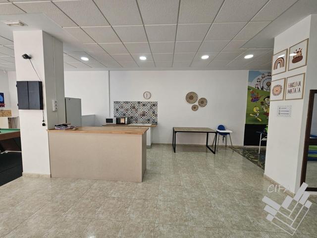 ¡Gran oportunidad! Local en venta a pie de calle photo 0