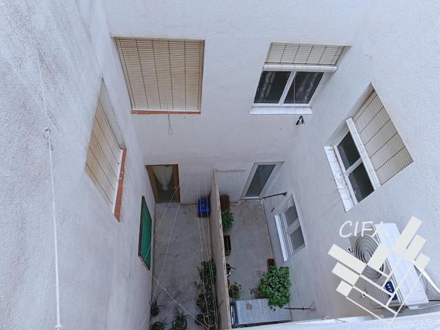 ¡Oportunidad en Benicarló! Piso de 4 dormitorios para reformar photo 0