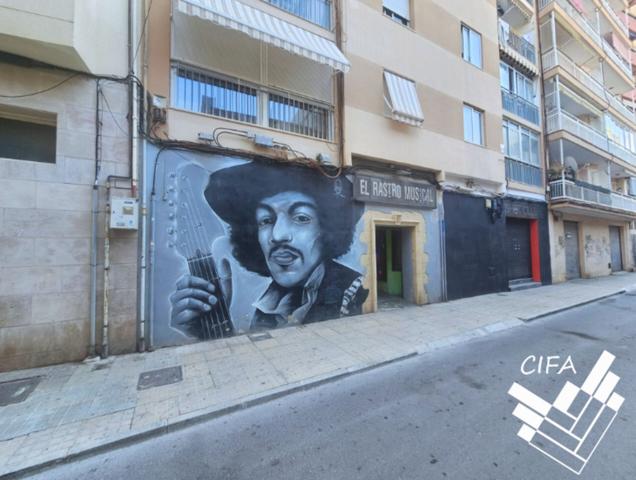 Tienda de música en venta y traspaso en Vinarós photo 0