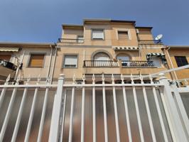 Bungalow orientación este de 4 dormitorios photo 0