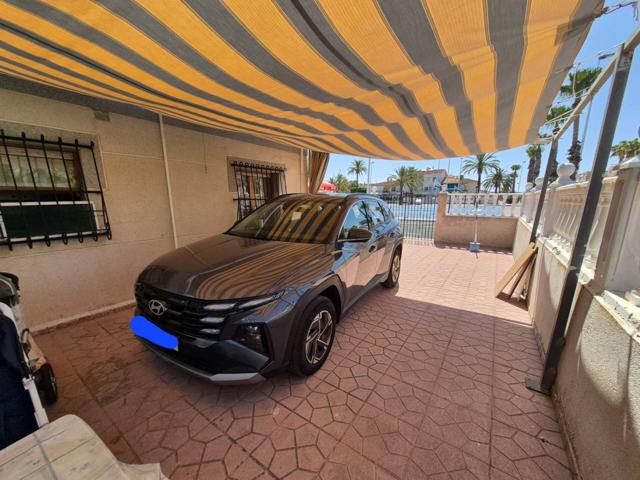 Bungalow en esquina de gran patio photo 0