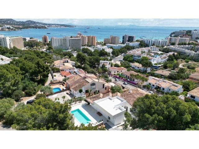 Villa En venta en Calvià photo 0