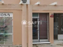 Local comercial a pie de calle en zona privilegiada photo 0