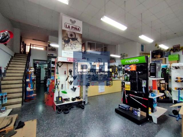 Venta Local en calle Baños, Albacete, con Potencial Total Fachada, Altura y Flujo Constante de Tráfico Comercial photo 0