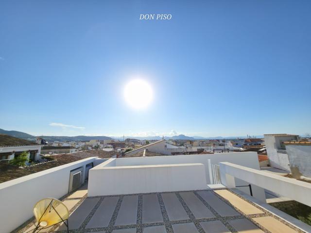 Unifamiliar Pareada En venta en Dénia photo 0