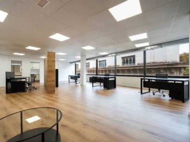 Oficina En venta en Palma De Mallorca photo 0